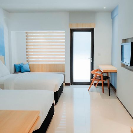 Bloo Bali Hotel Kuta Lombok Esterno foto