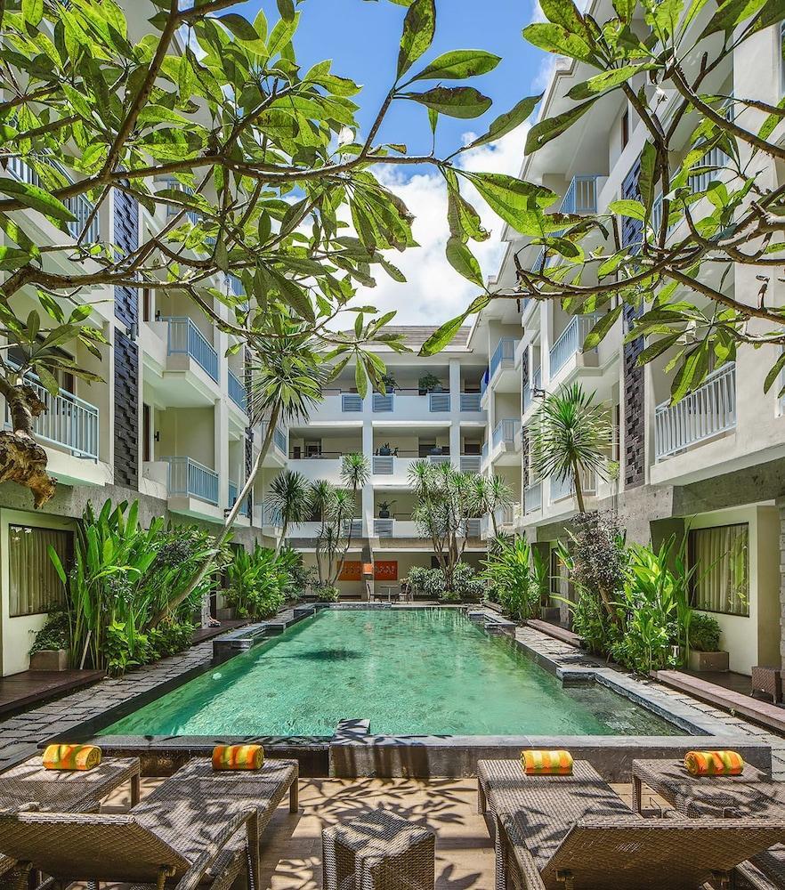 Bloo Bali Hotel Kuta Lombok Esterno foto