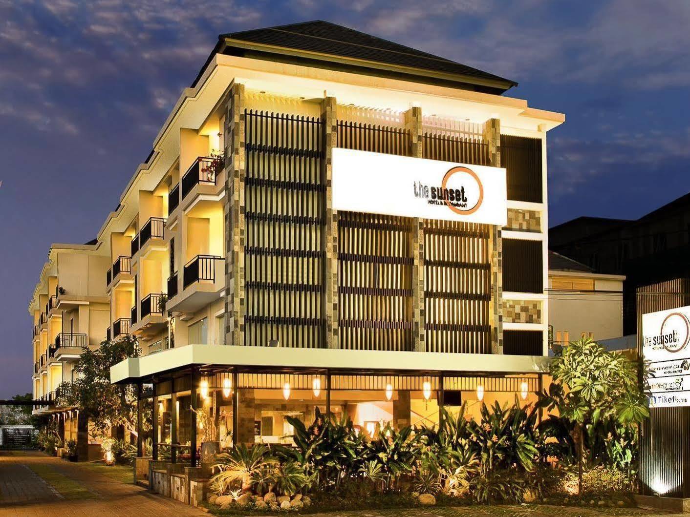Bloo Bali Hotel Kuta Lombok Esterno foto