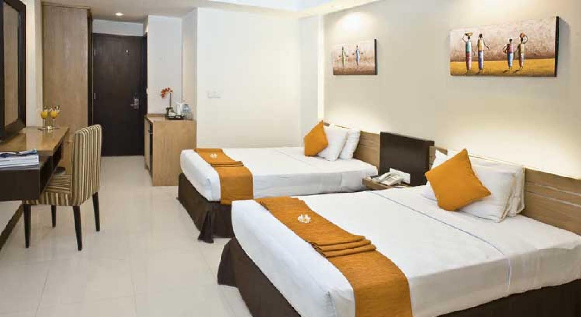 Bloo Bali Hotel Kuta Lombok Esterno foto